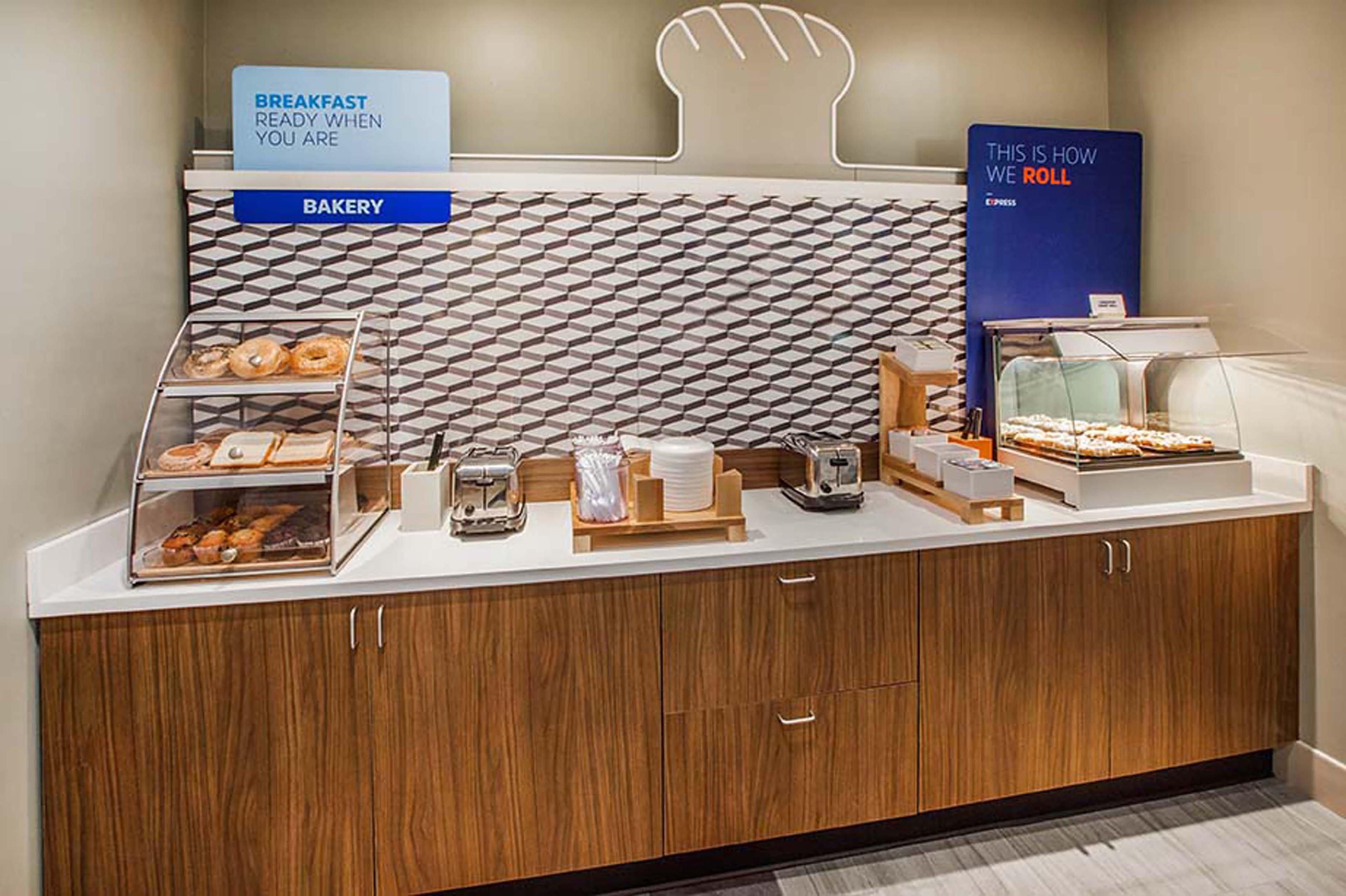 Holiday Inn Express Hotel & Suites York By Ihg Extérieur photo