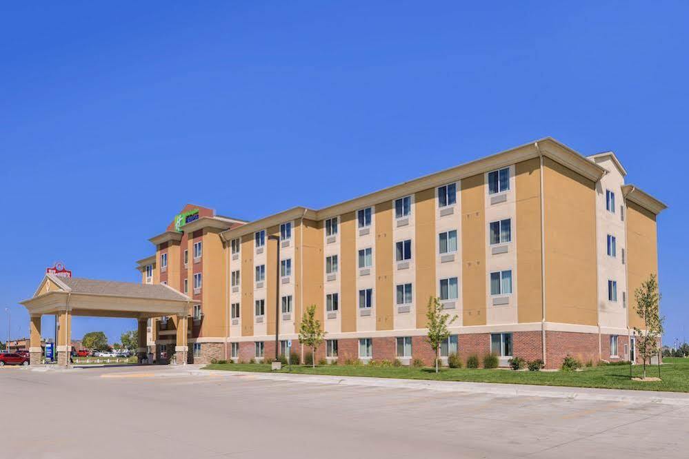 Holiday Inn Express Hotel & Suites York By Ihg Extérieur photo